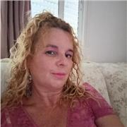 Profesora de auxiliar de jardin de infancia que ha trabajado en escuelas infantiles y dando clases particulares en varios veranos